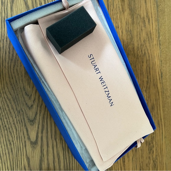 Stuart Weitzman Black Suede Pumps, Size 38.5 - Picture 11 of 12